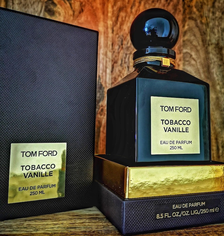 Популярный унисекс аромат Tobacco Oud от Tom Ford