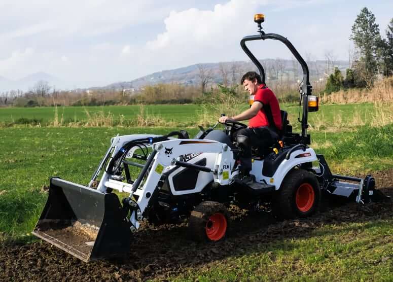 Садовый мини-трактор Bobcat CT1025