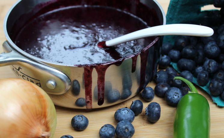 Рецепт соуса для мяса из голубики