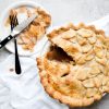 Американский яблочный пирог - "Apple pie" с карамелью