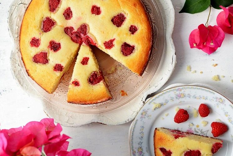 Как приготовить пирог с малиной - простой пошаговый рецепт