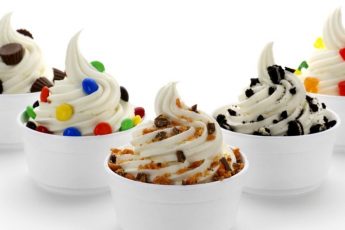 Готовим McFlurry дома - три рецепта мороженого