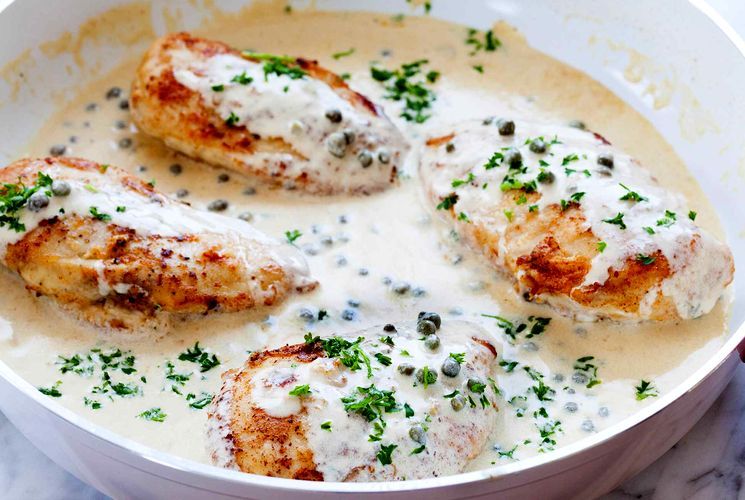 Куриная грудка в беконе с соусом из горгонзолы, пошаговый рецепт с фото картинки Куриная грудка в беконе с соусом из горгонзолы, пошаговый рецепт с фото картинки