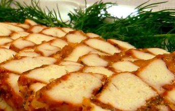 Мраморная мясная закуска из курятины