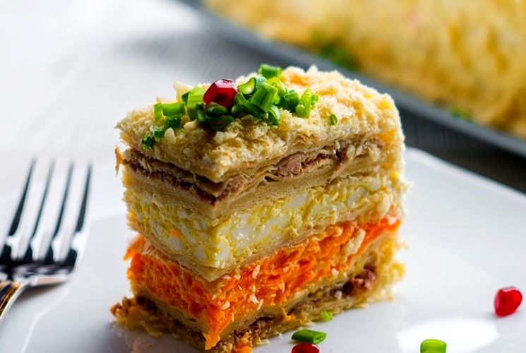 Овощной наполеон салат рецепт. retsept salata napoleon. Овощной наполеон салат рецепт фото. Овощной наполеон салат рецепт-retsept salata napoleon. картинка Овощной наполеон салат рецепт. картинка retsept salata napoleon. Многие знаменитые рецепты, не первое десятилетие практикующиеся кулинарами, вдохновляют любителей готовить на придумывание собственных шедевров. Вот так и торт «Наполеон» – сегодня это уже не только кондитерское изделие, но и несладкий пирог и даже салат.