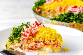 Салат "Нежность" - простое праздничное блюдо