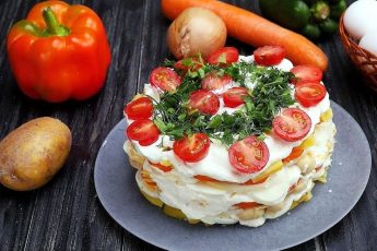 Рецепт вкусного салата с грибами и сыром